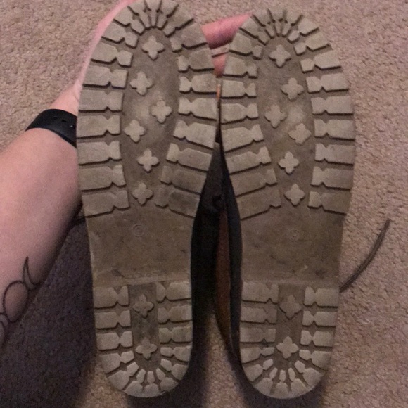 Vintage Land Rover Duck Boots - Picture 5 of 7